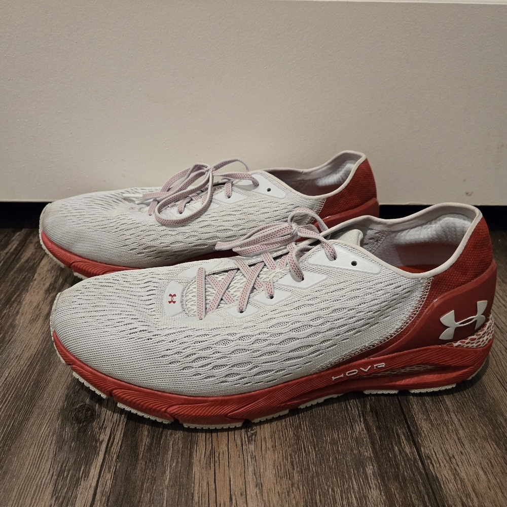 Under Armour Wisconsin Badgers HOVR Sonic 3 Red White Shoes - Size 12
